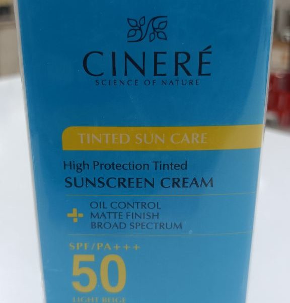 خرید کرم ضد آفتاب سینره رنگی SPF 50 Light Beige | مخصوص پوست چرب | محصول اصل از لیان‌استور